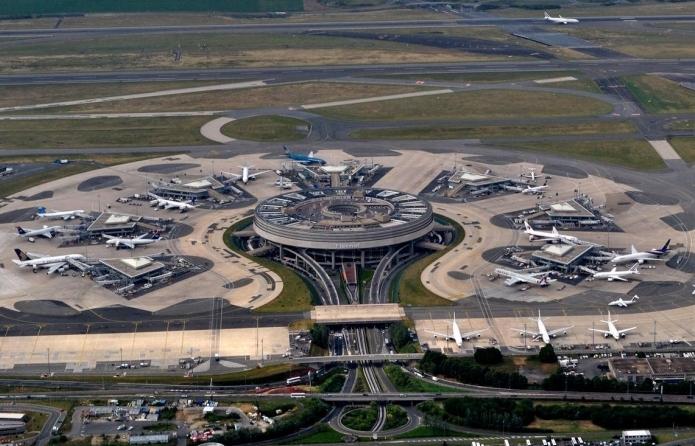 Frankrikes lufthavn er en vigtig transportarterie i landet